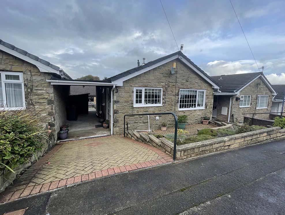 2 bedroom detached bungalow SSTC in Barnoldswick - IMG_7358.jpg